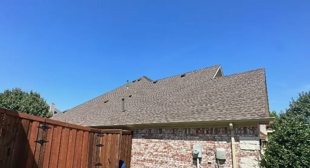 Completed roof replacement project in DeSoto